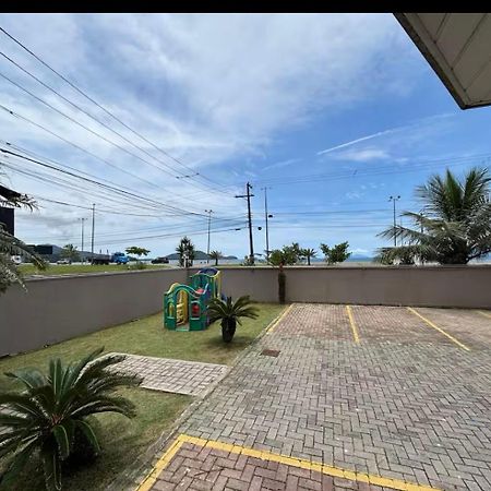 Apartamento Beira Mar - Praia Massaguacu Caraguatatuba Exterior photo